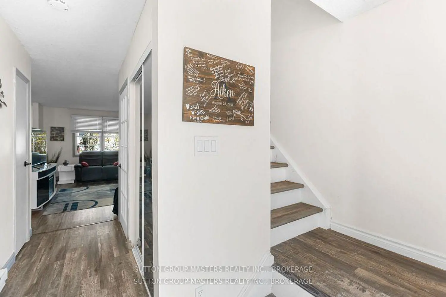19 Macpherson Avenue 28 photo 5