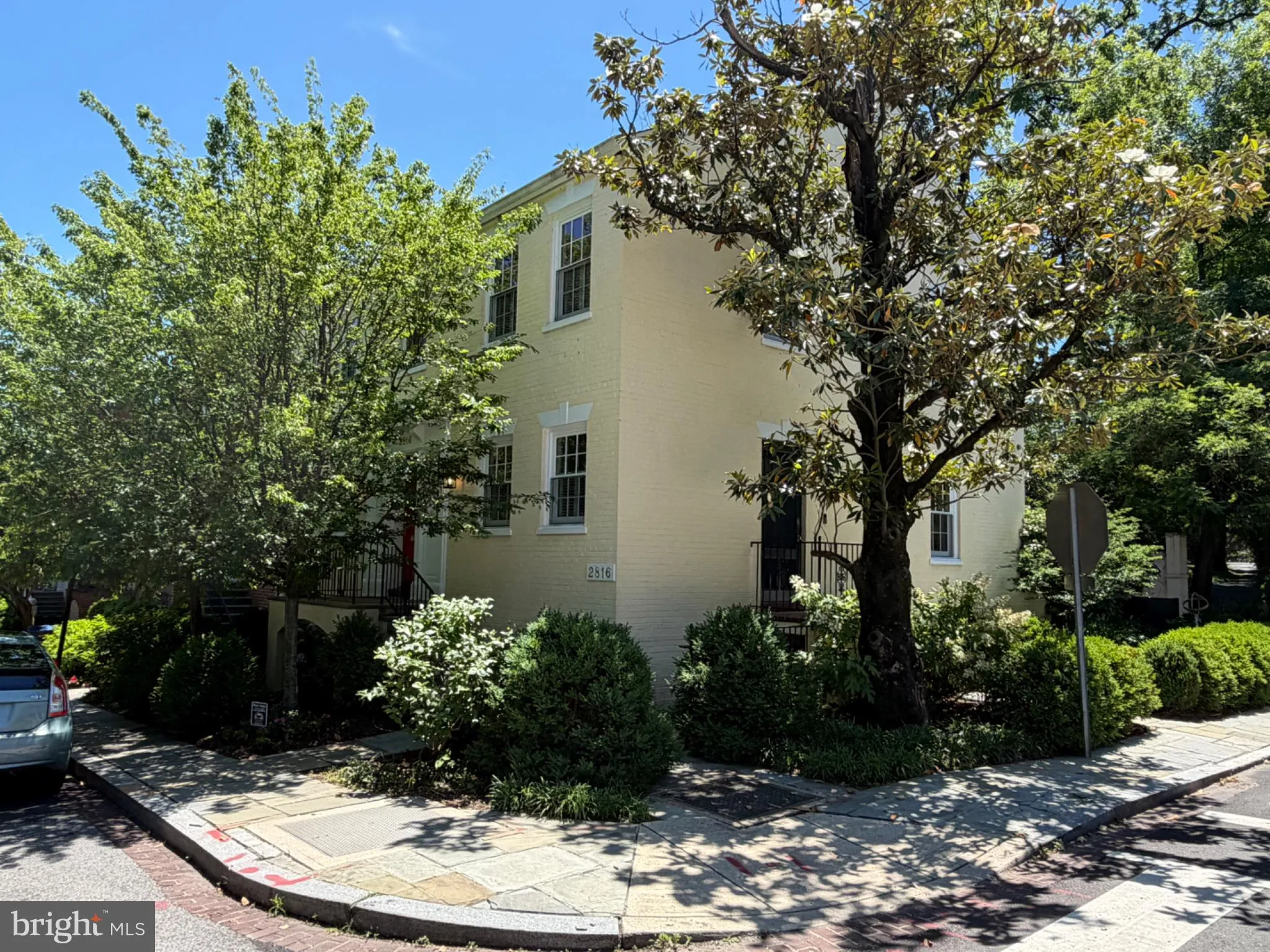 2816 R Street NW, Washington, DC 20007
