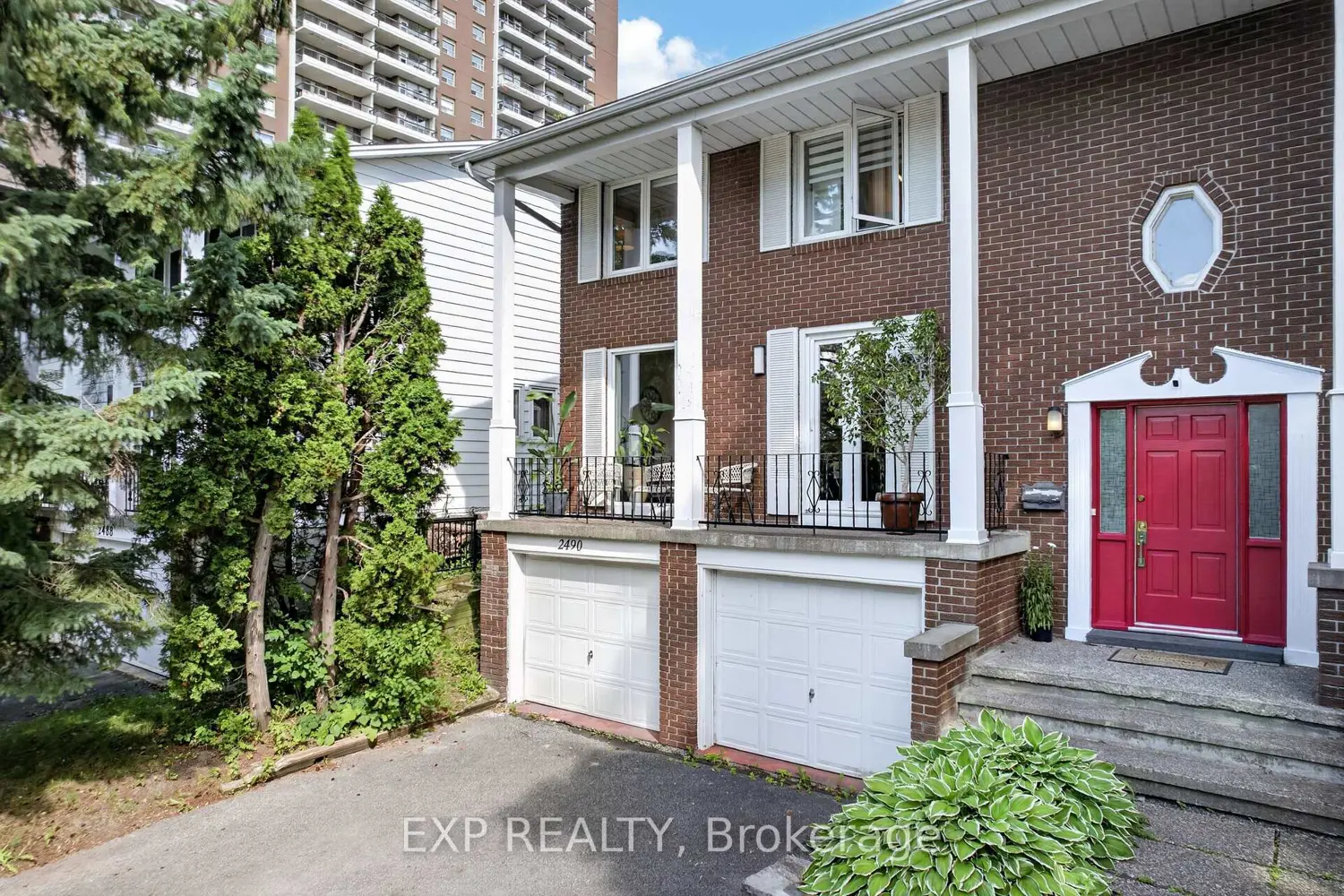 2490 Regina Street photo 2