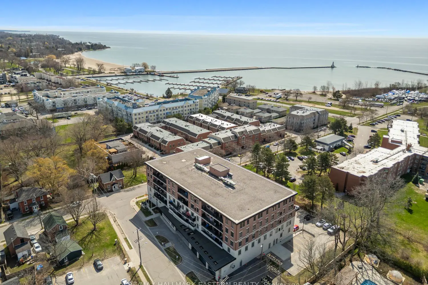 135 Orr Street #407 photo 2