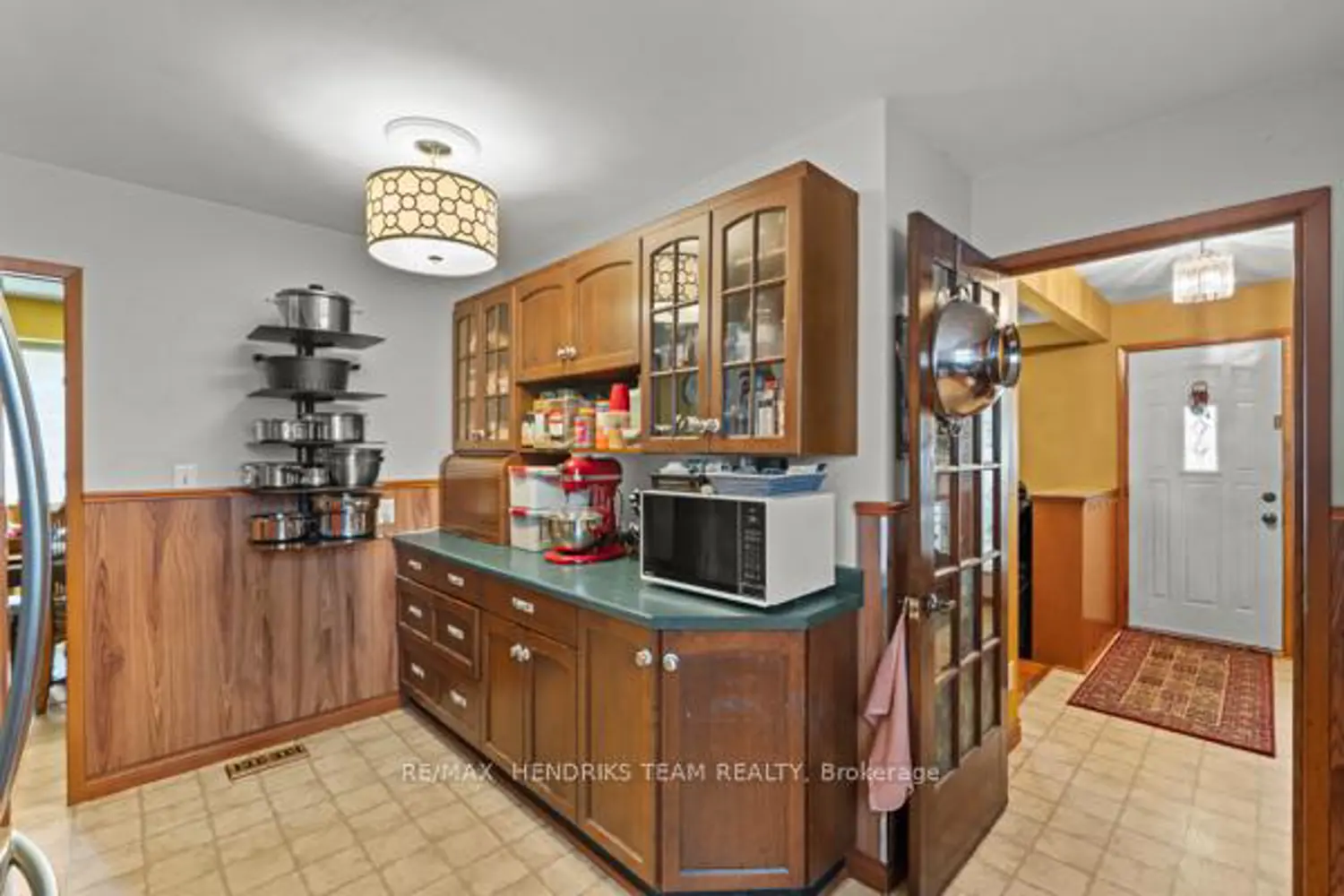 33 Meadowbrook Crescent photo 5