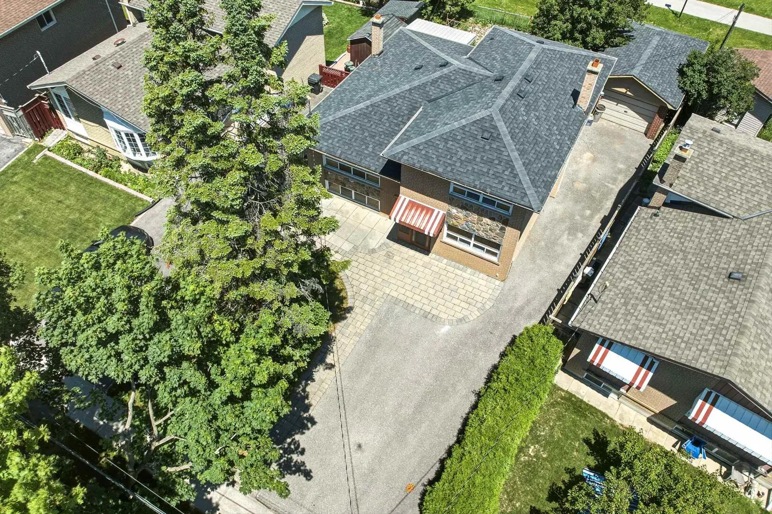 51 Baybrook Crescent photo 2