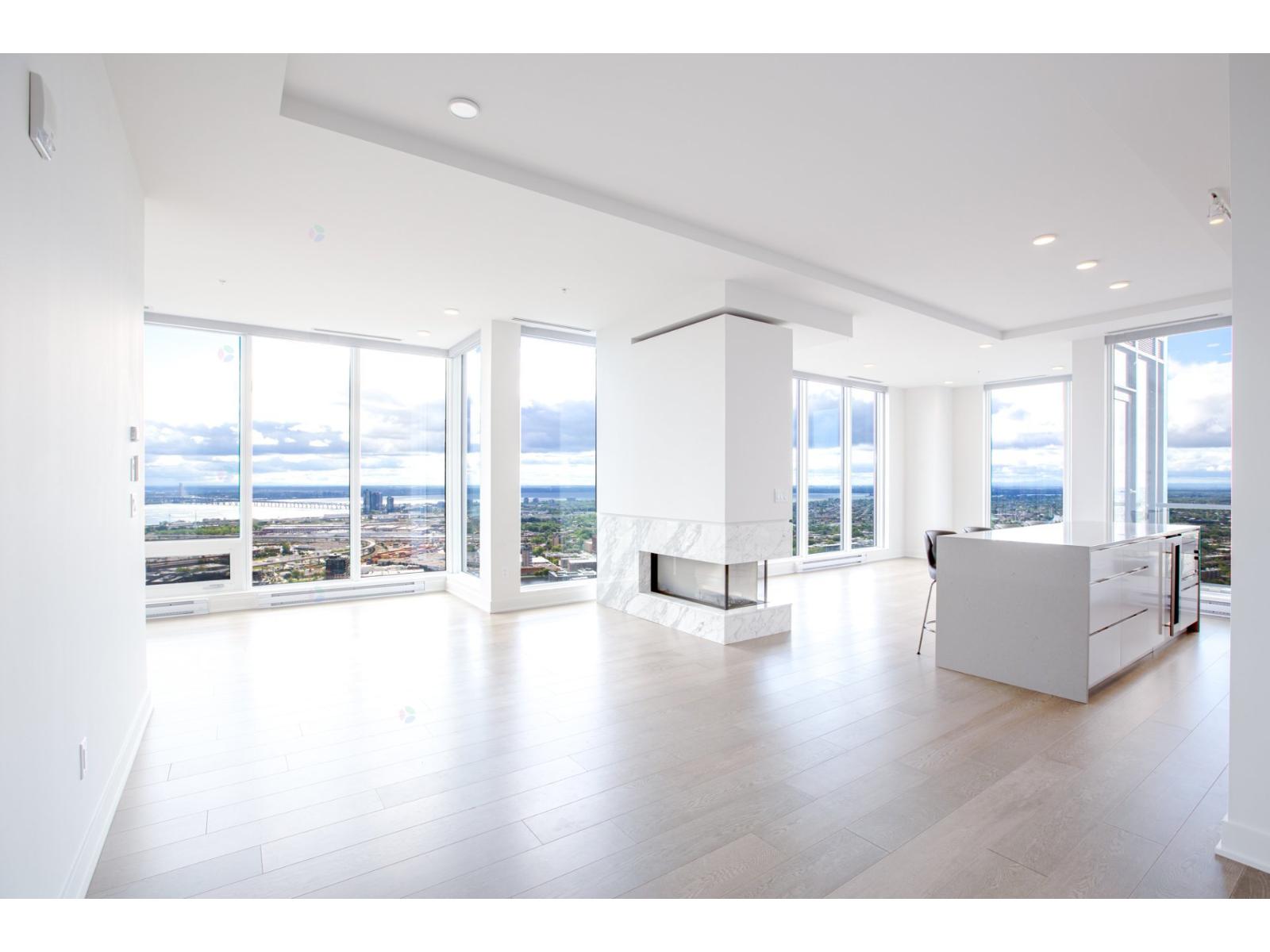 1288 Rue St-Antoine O.