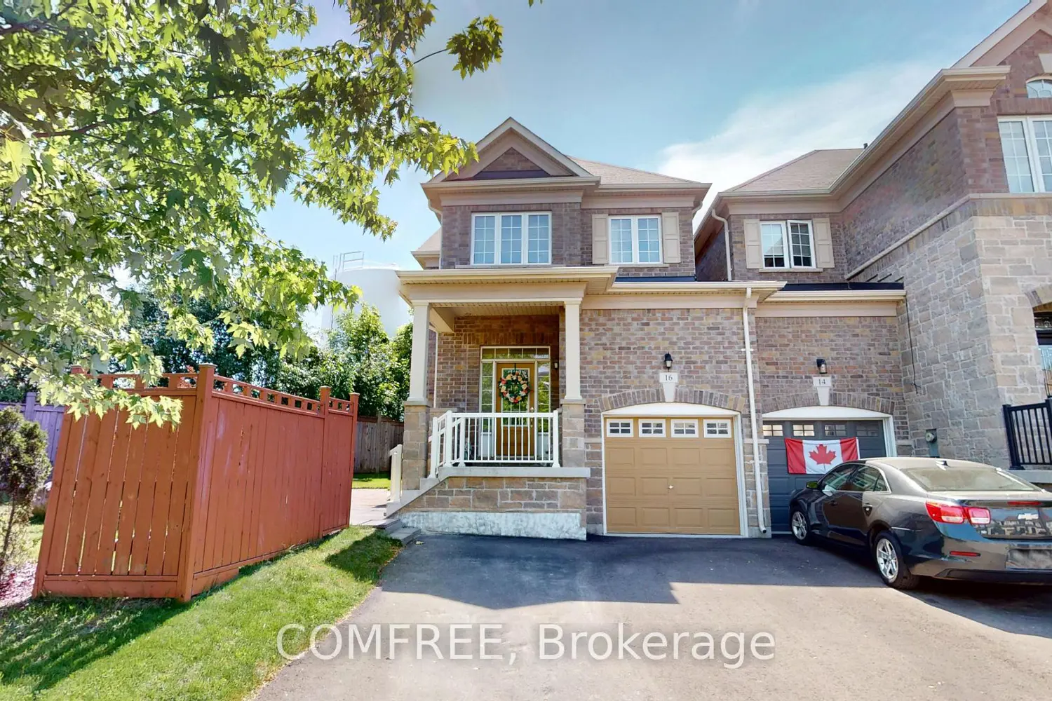 16 Ridgegate Crescent