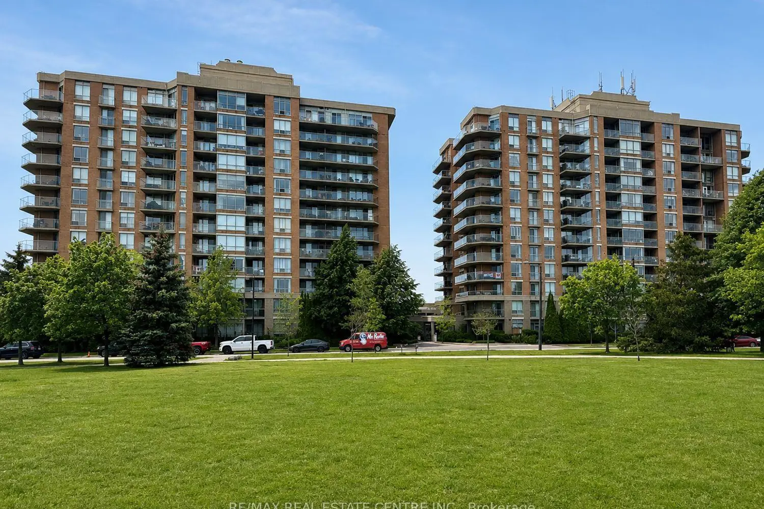 1140 Parkwest Place 302