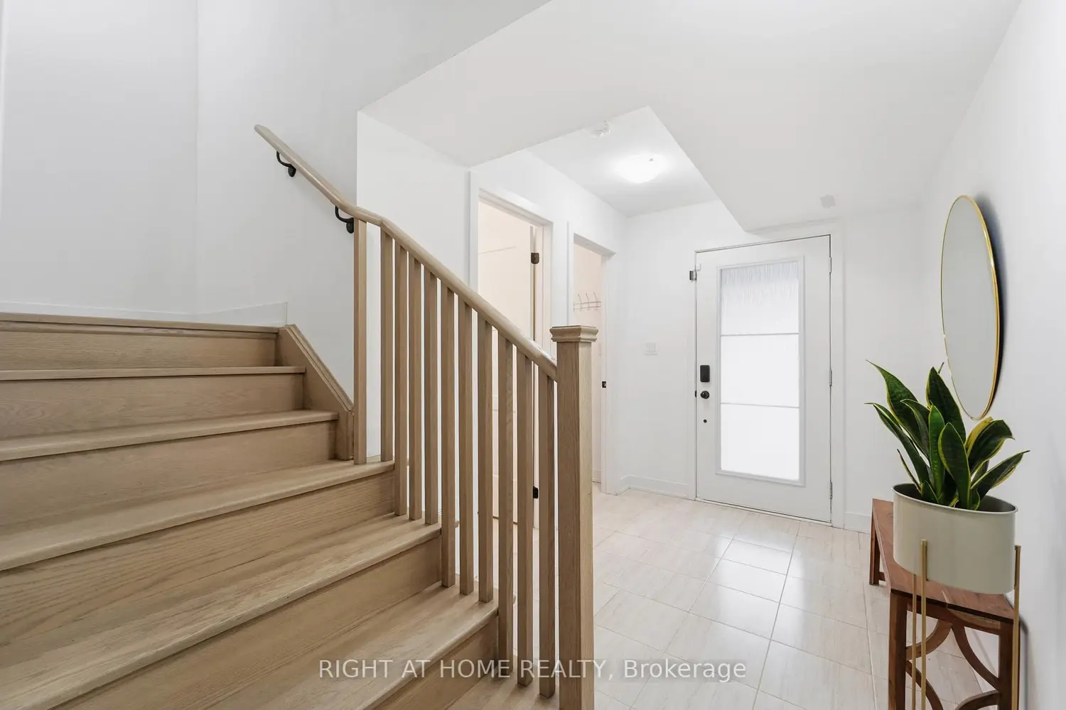 50 Hay Lane photo 4