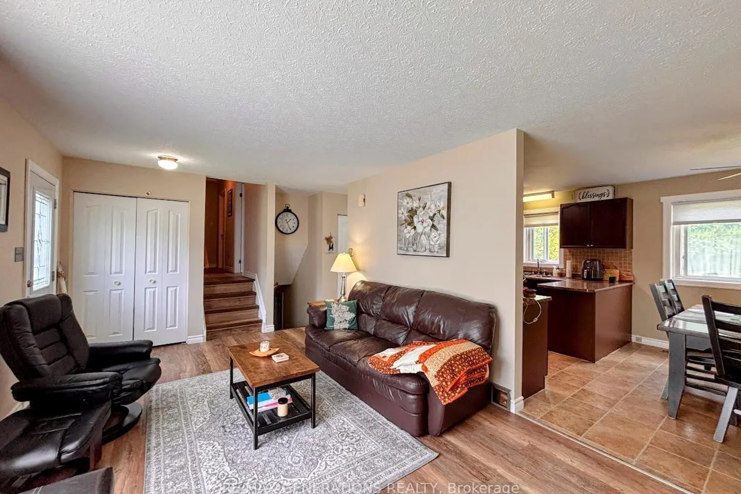 16 Matachewan Road photo 4