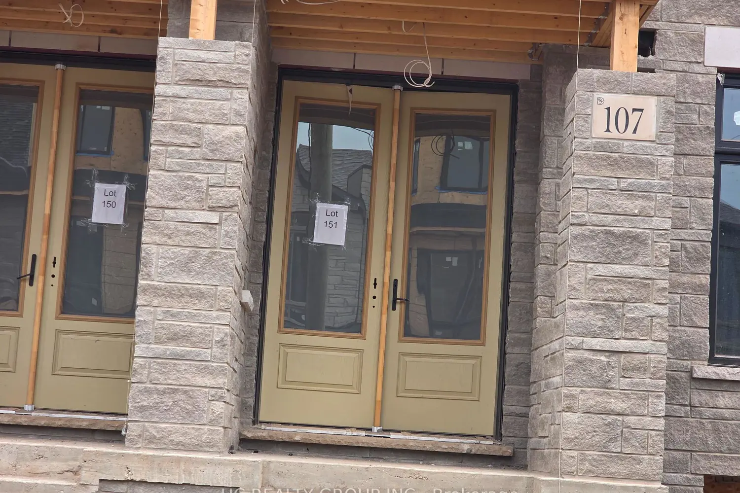 107 Jack Bowerbank Boulevard photo 3