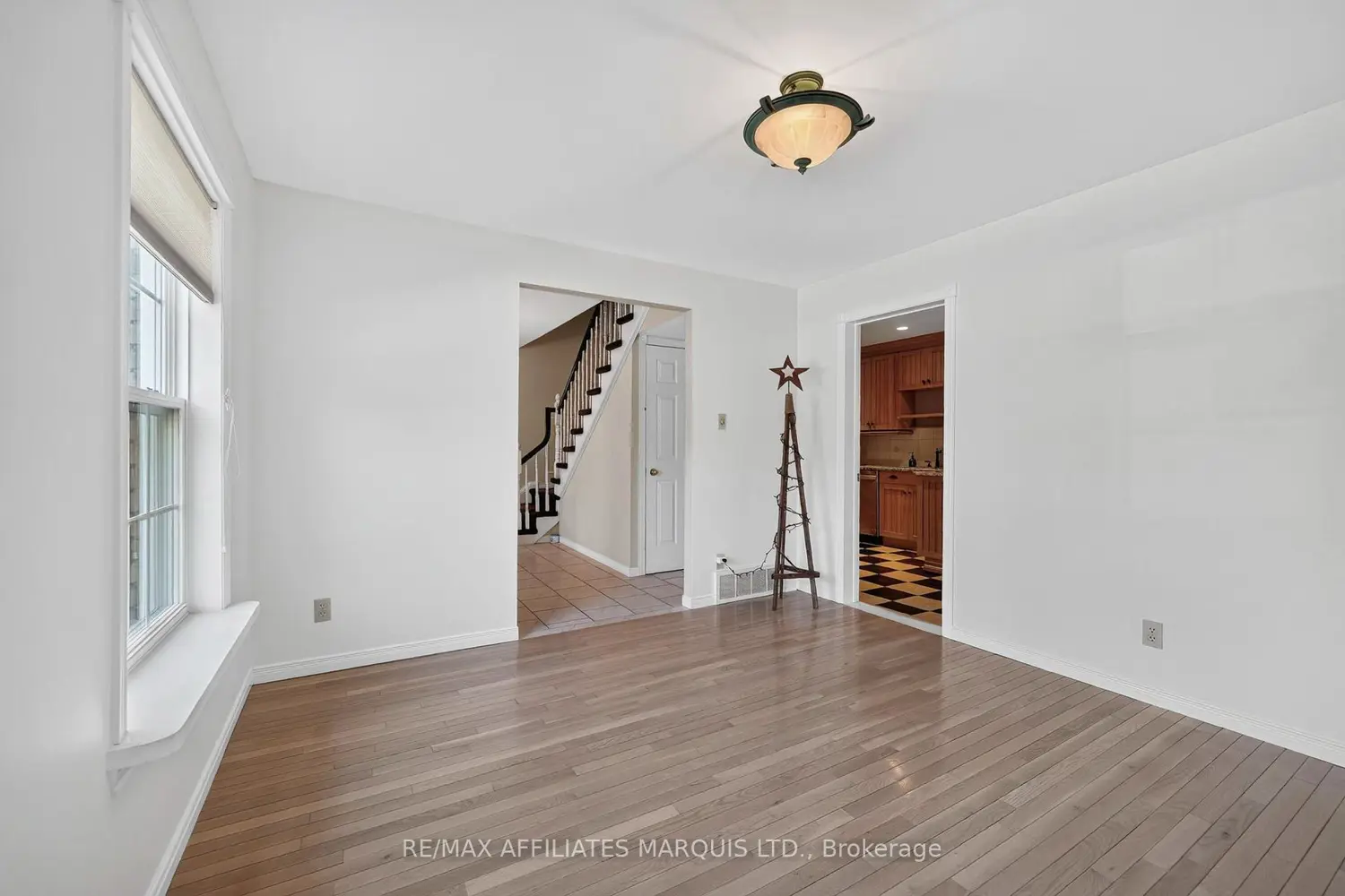 1626 Grant Avenue photo 3
