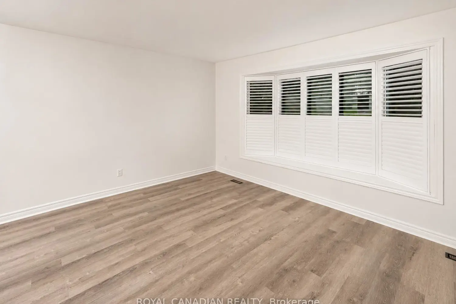 36 Maplegrove Avenue photo 4