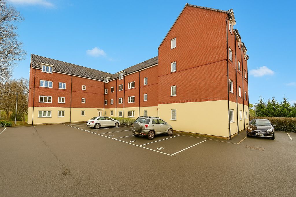 2 bed flat for saleBlaen Bran Close, Cwmbran NP44