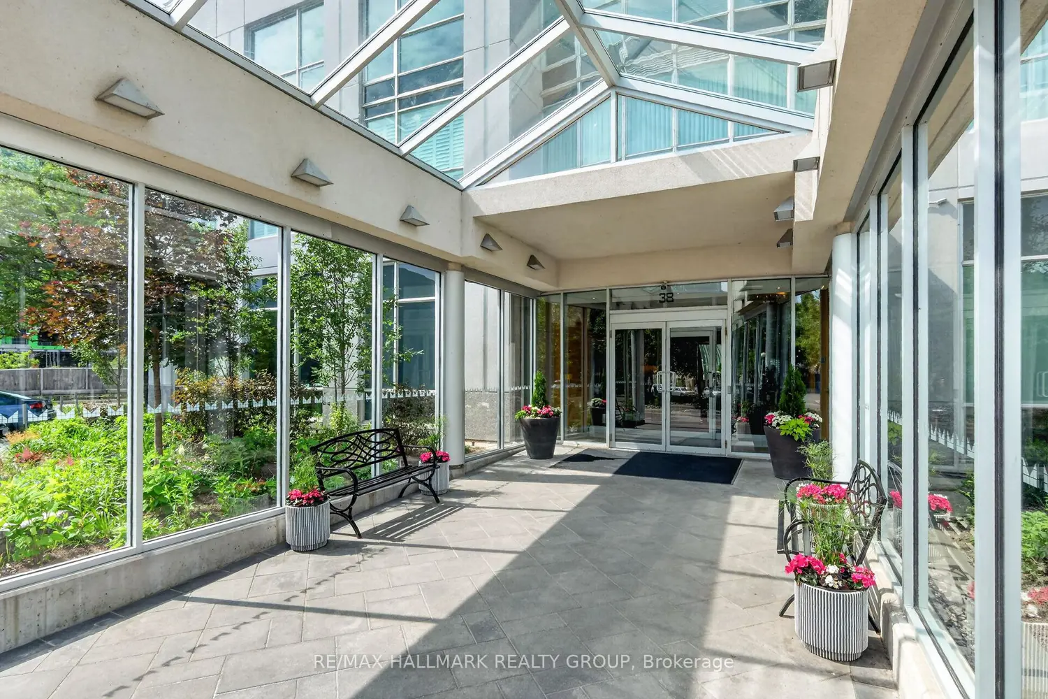 38 Metropole Private 1704 photo 2