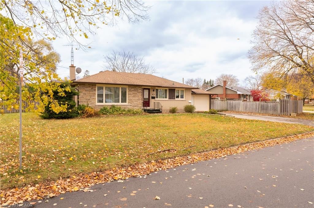 1 Cherrylane Drive, St. Catharines, ON, L2M 2H7 photo 3