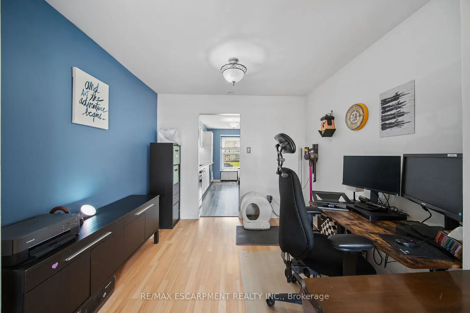 662 Grey Street C photo 5