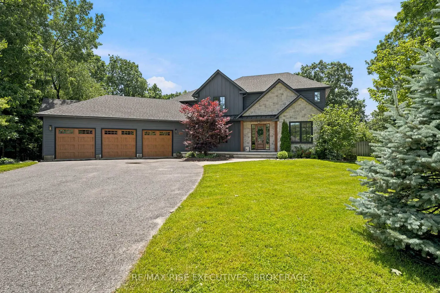 648 Woodland Place