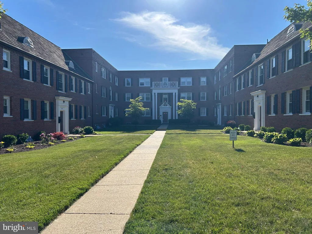 2109 Fort Davis Street SE Unit 301, Washington, DC 20020