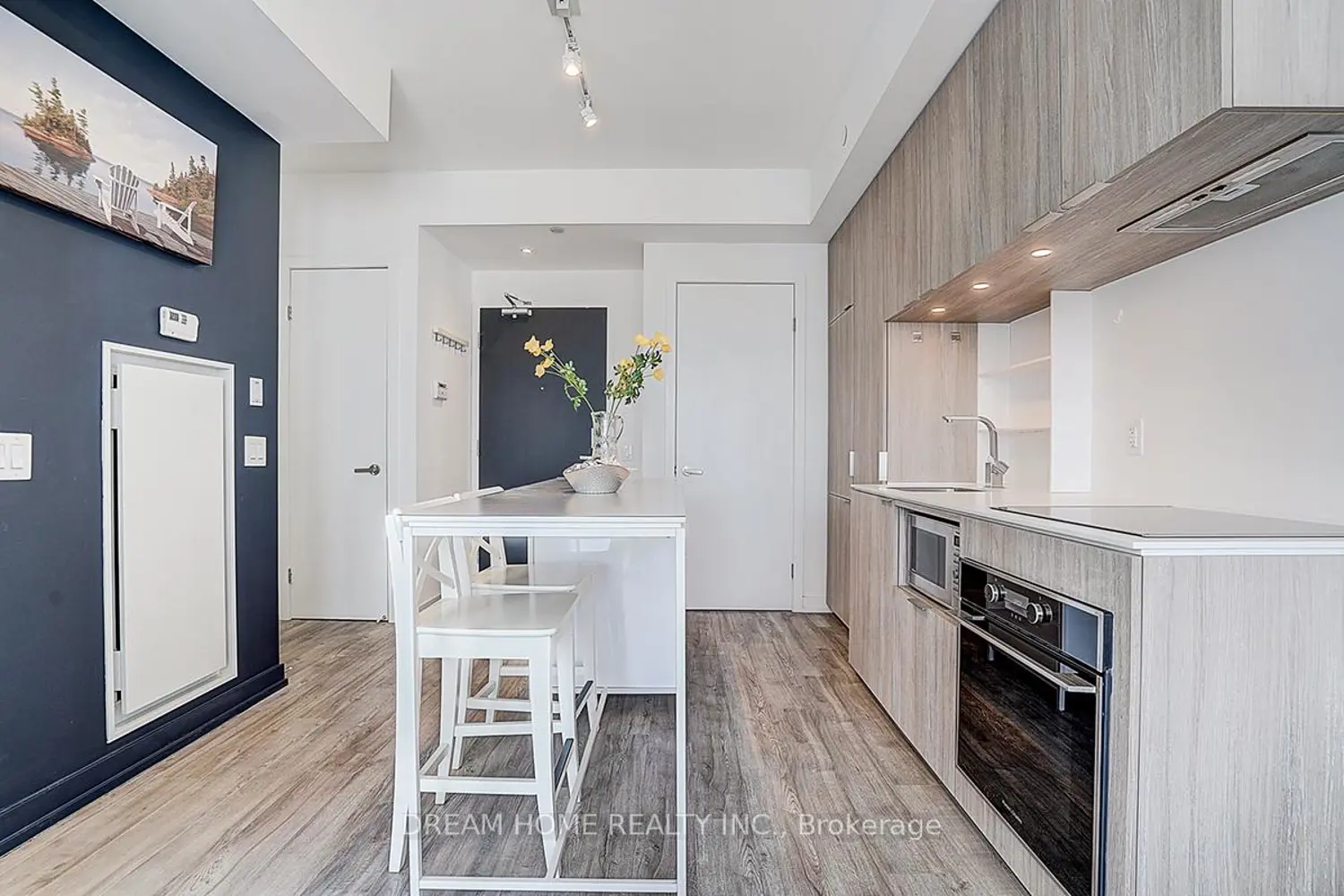77 Shuter Street 2611