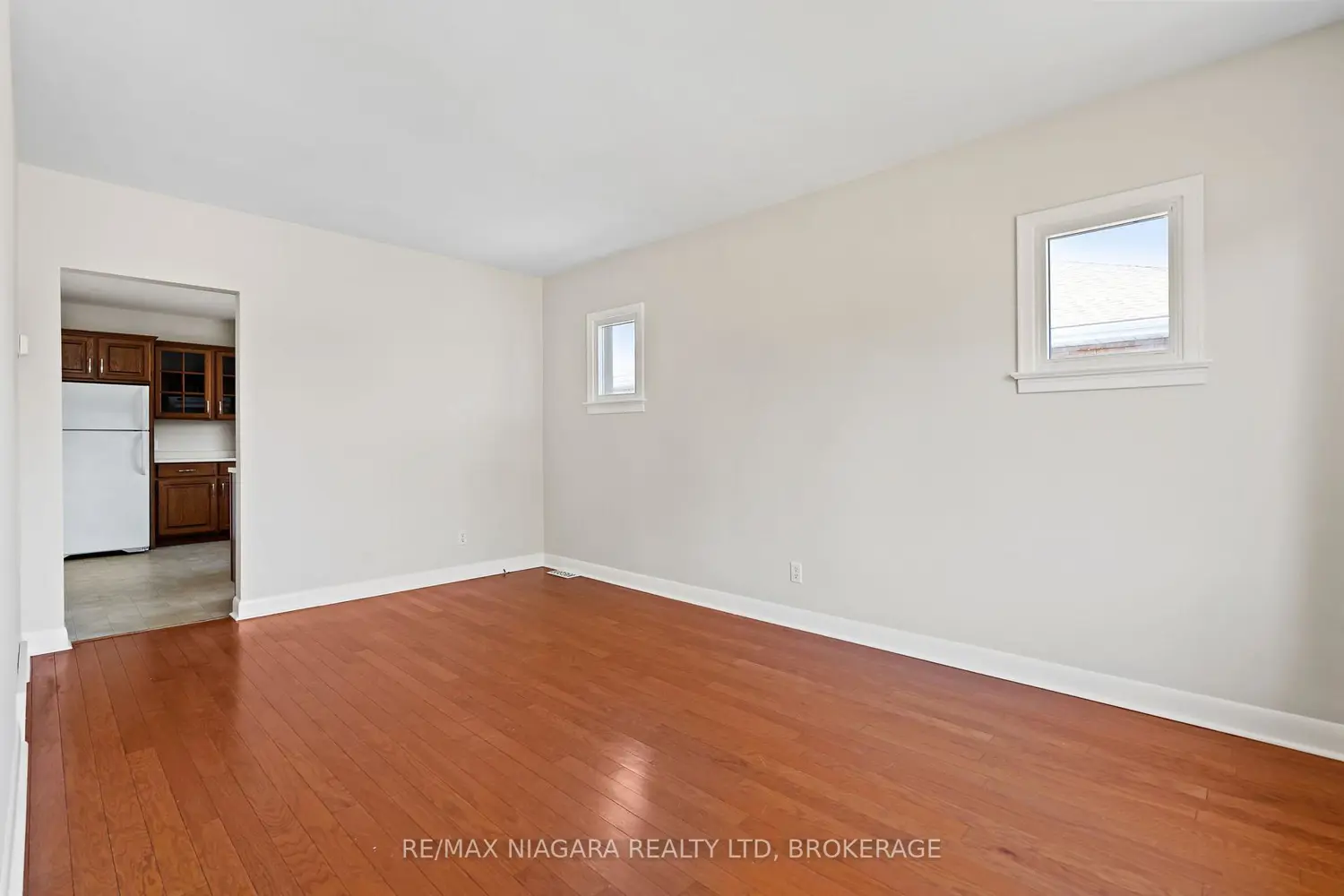 224 Clarke Street photo 5