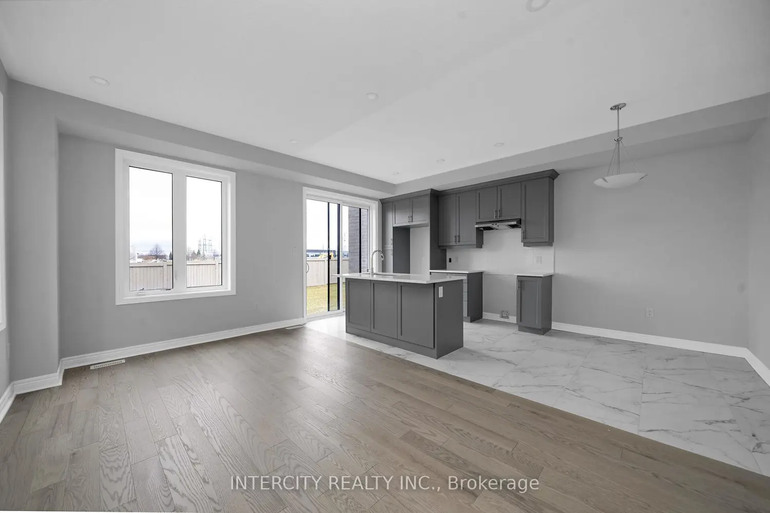 182 Mumbai Drive photo 4