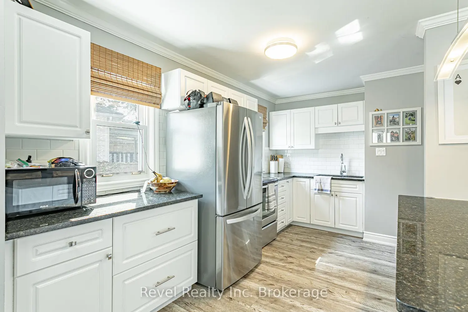 719 Lancaster Street photo 3