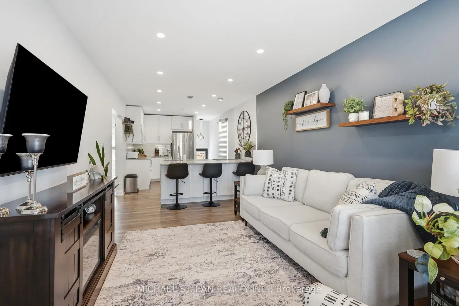 58 Tragina Avenue photo 4