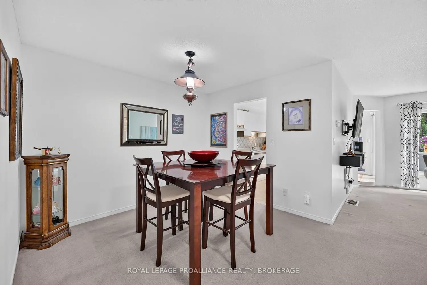 393 Malabar Drive photo 5