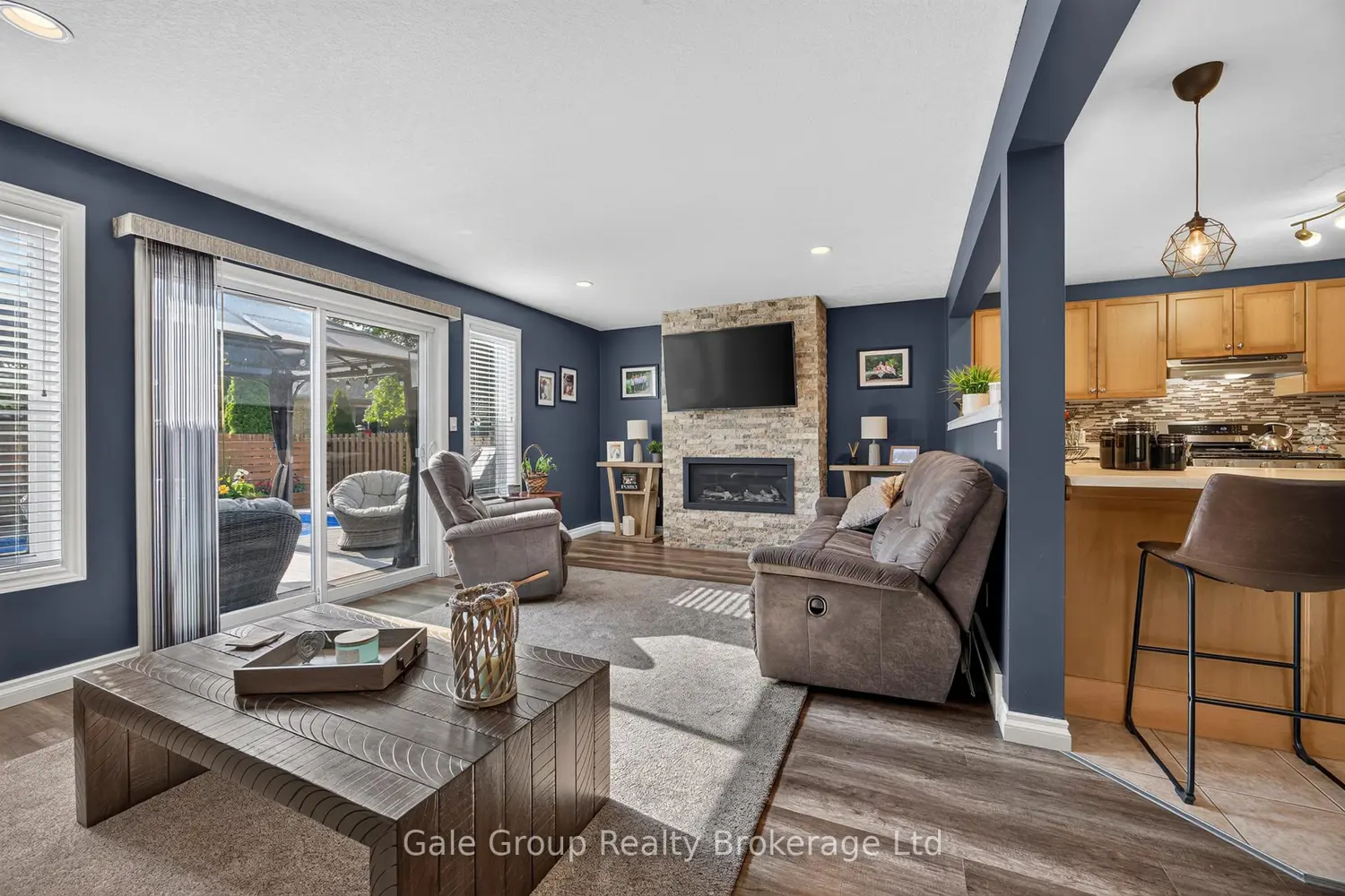 507 Hummingbird Crescent photo 3
