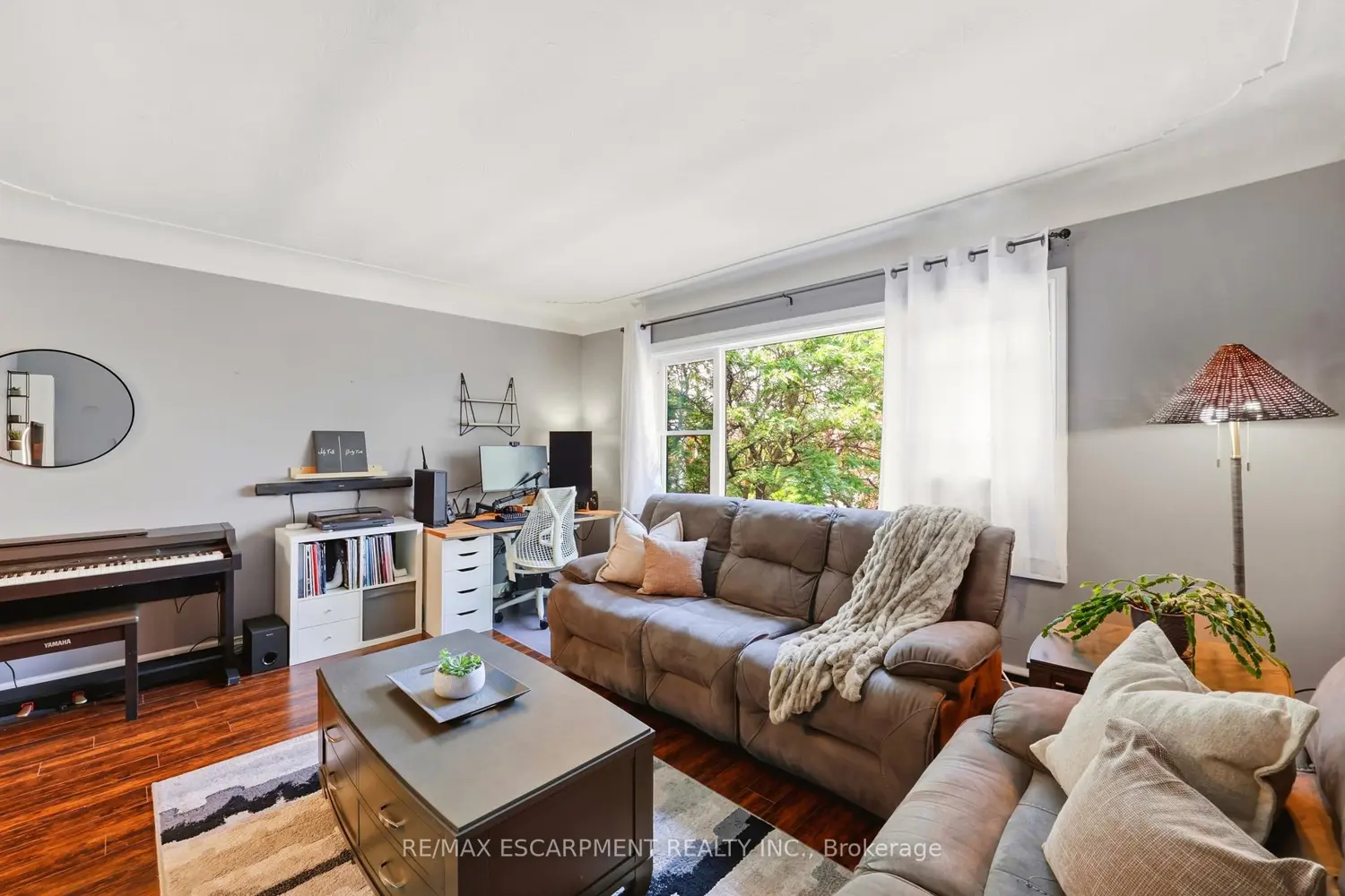 836 Concession Street 310 photo 4