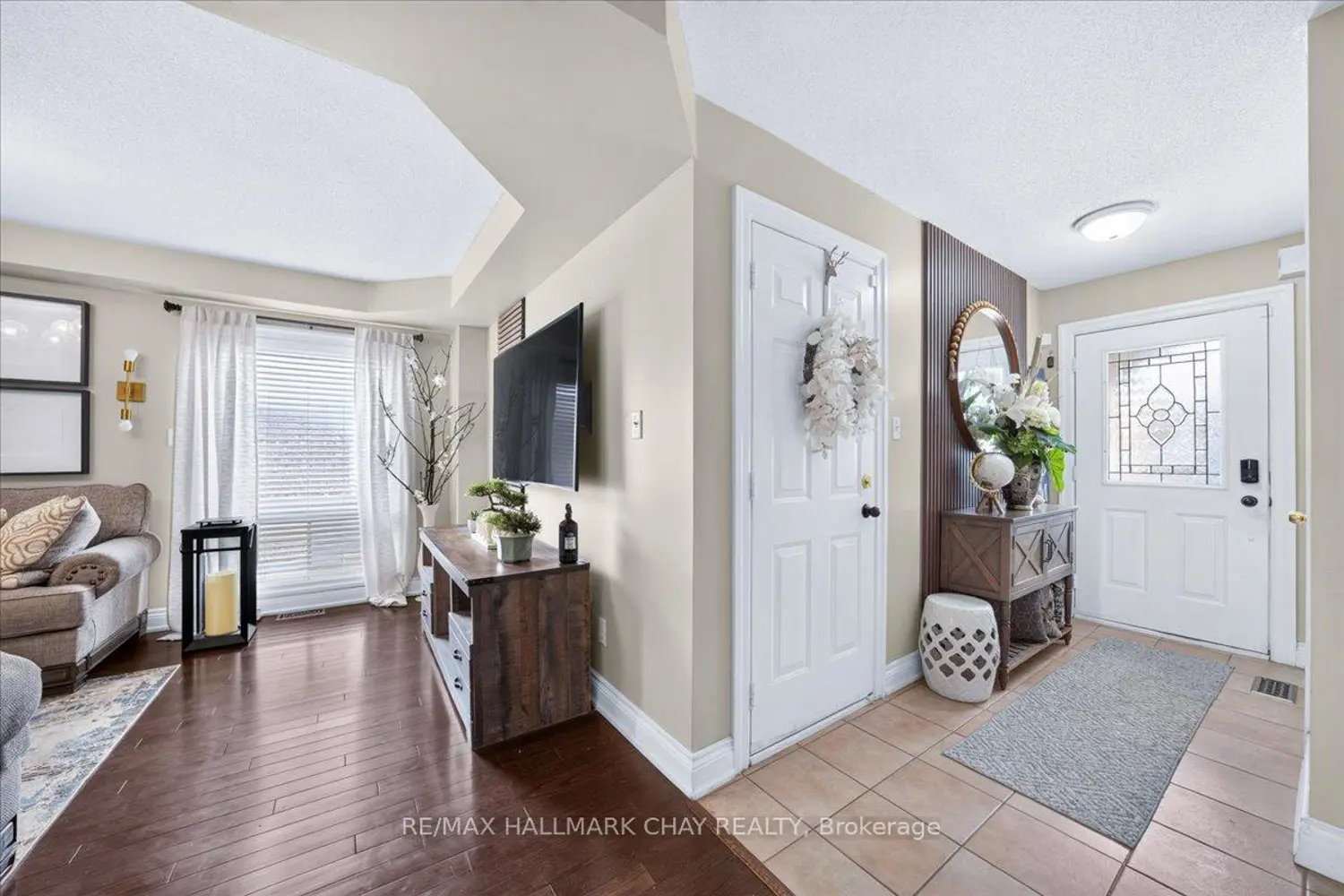 551 Pelletier Court photo 2