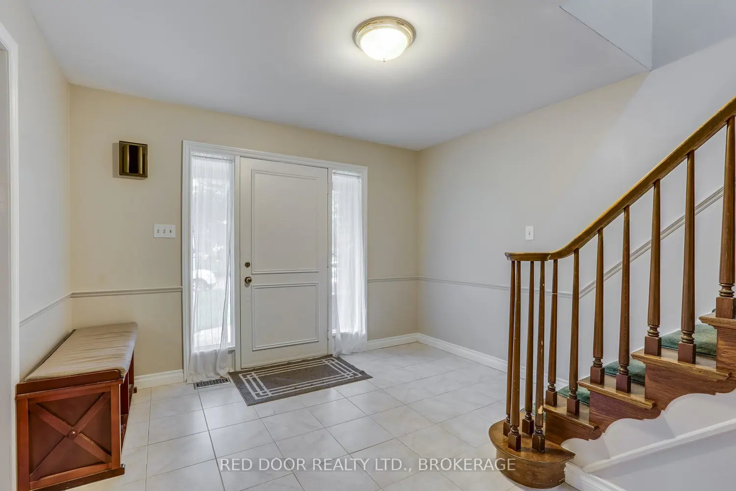 79 Greenbrier Crescent photo 2