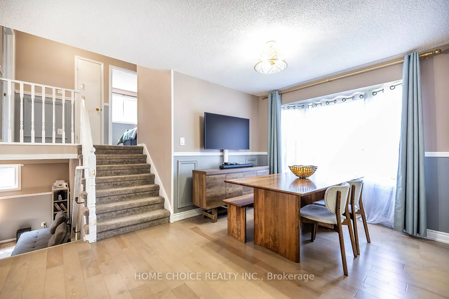 34 Goldpine Avenue photo 5