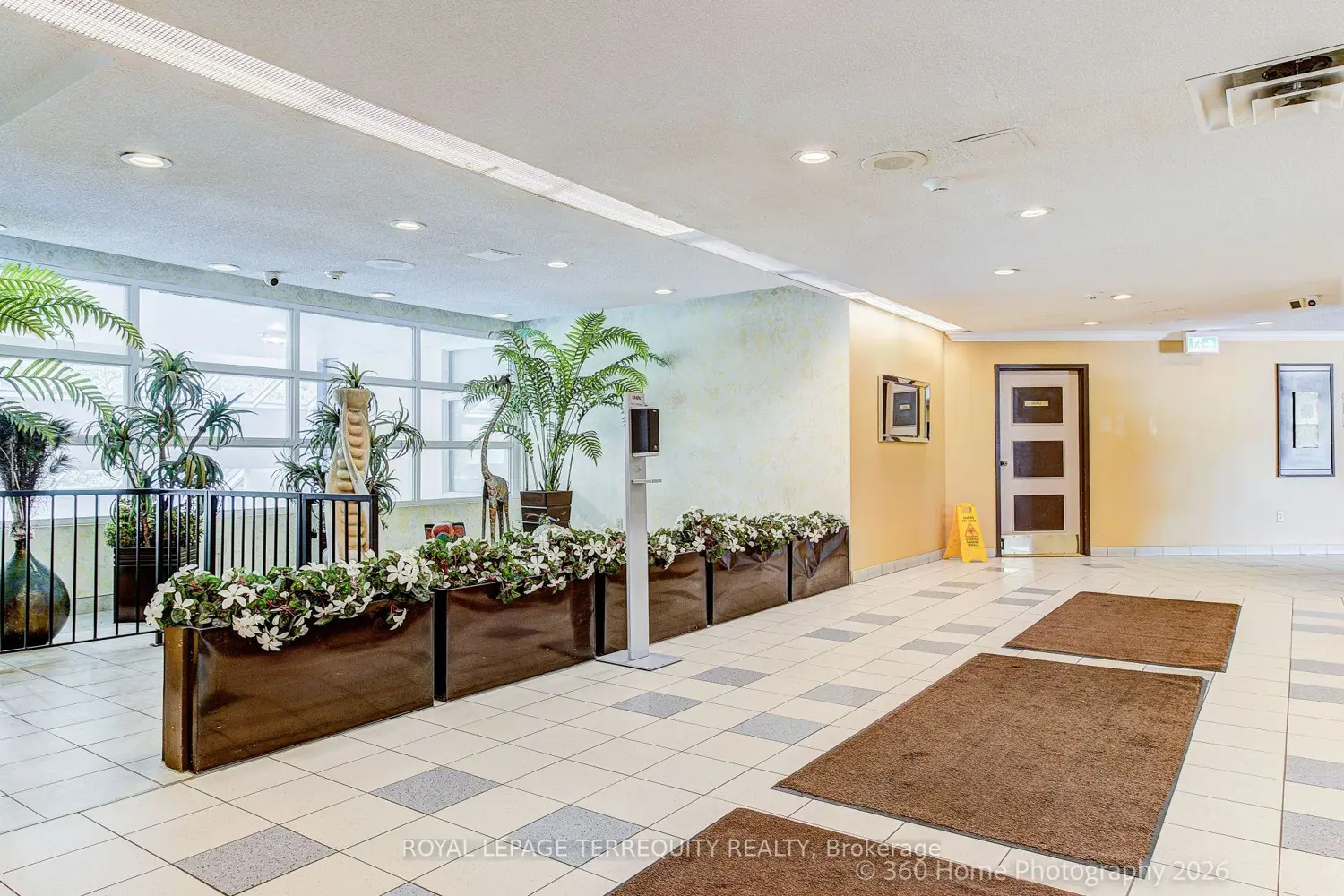 3050 Ellesmere Road 1221 photo 3