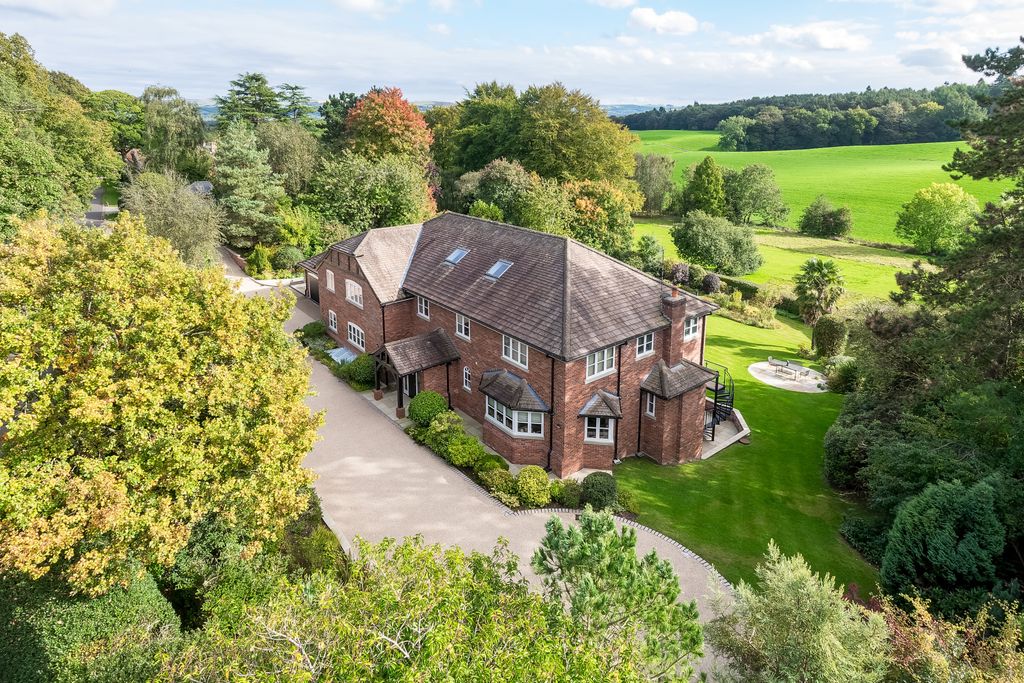5 bed detached house for saleChelford Road, Prestbury, Macclesfield, Cheshire SK10
