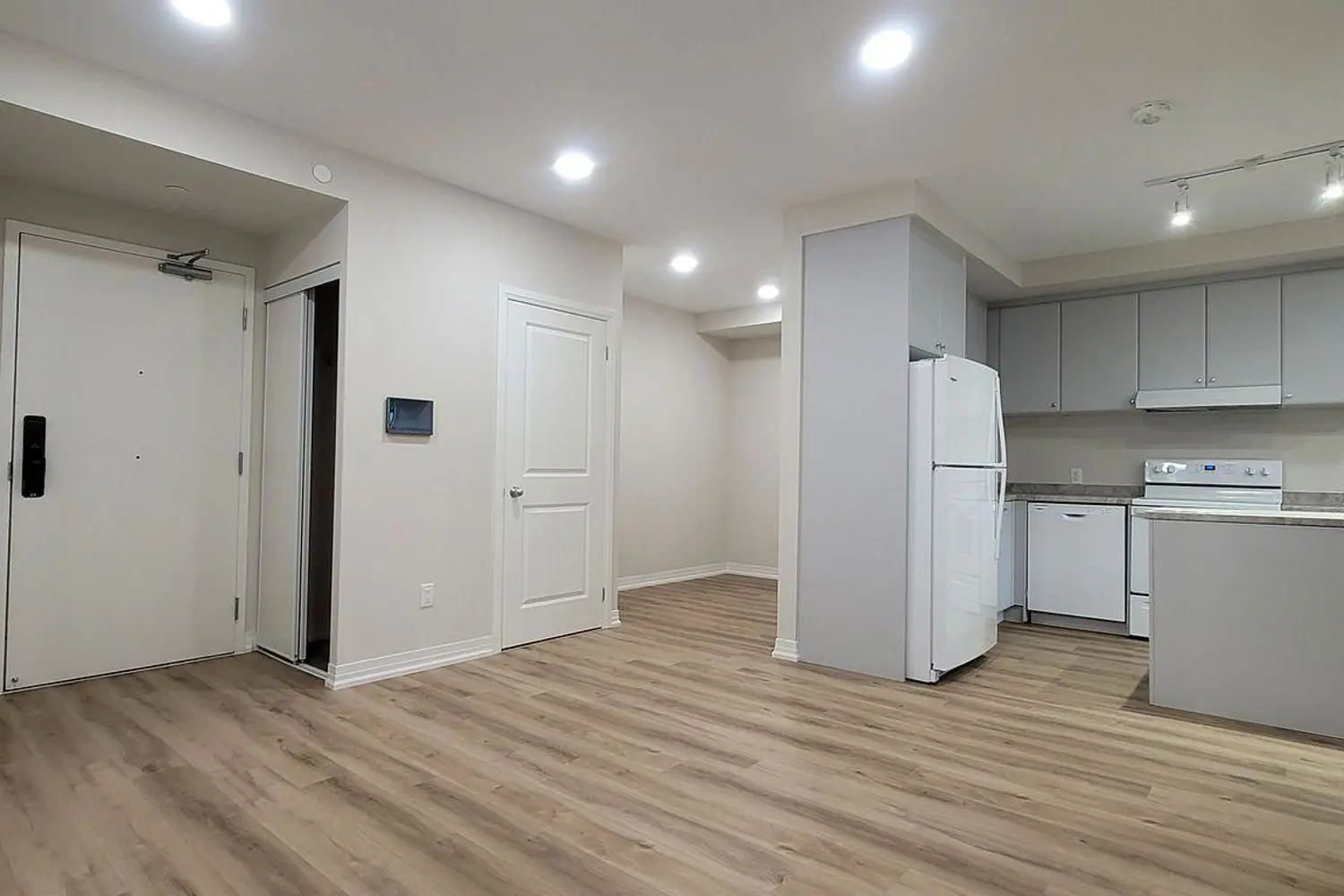 50 Herrick Avenue 235 photo 3