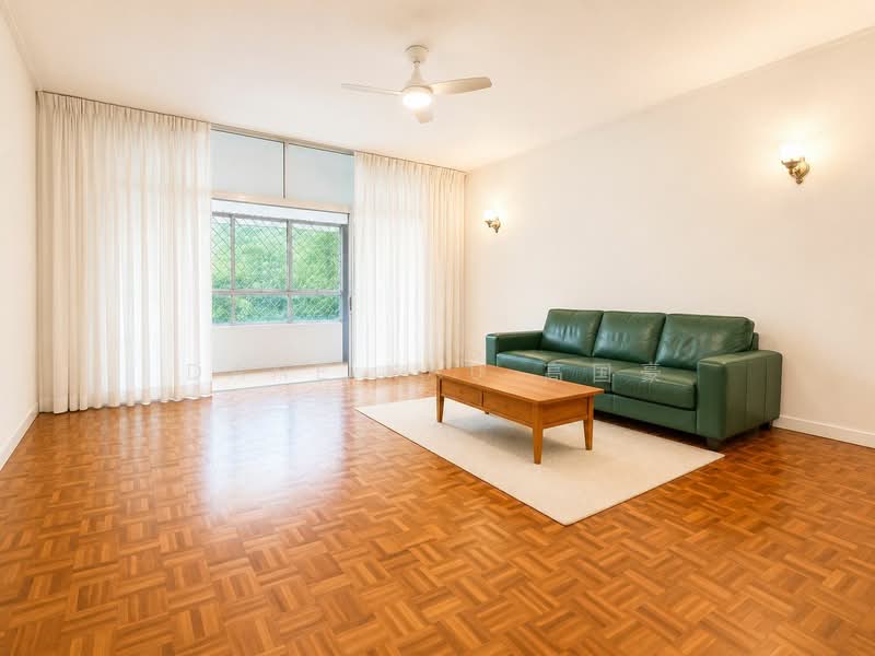 1 Ridgewood Close photo 2