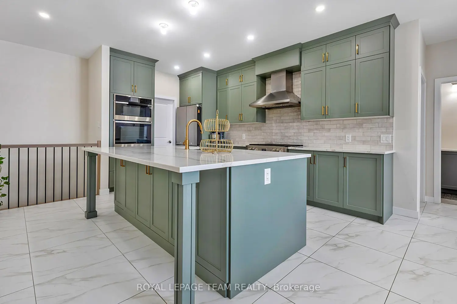 224 Trudeau Crescent photo 5