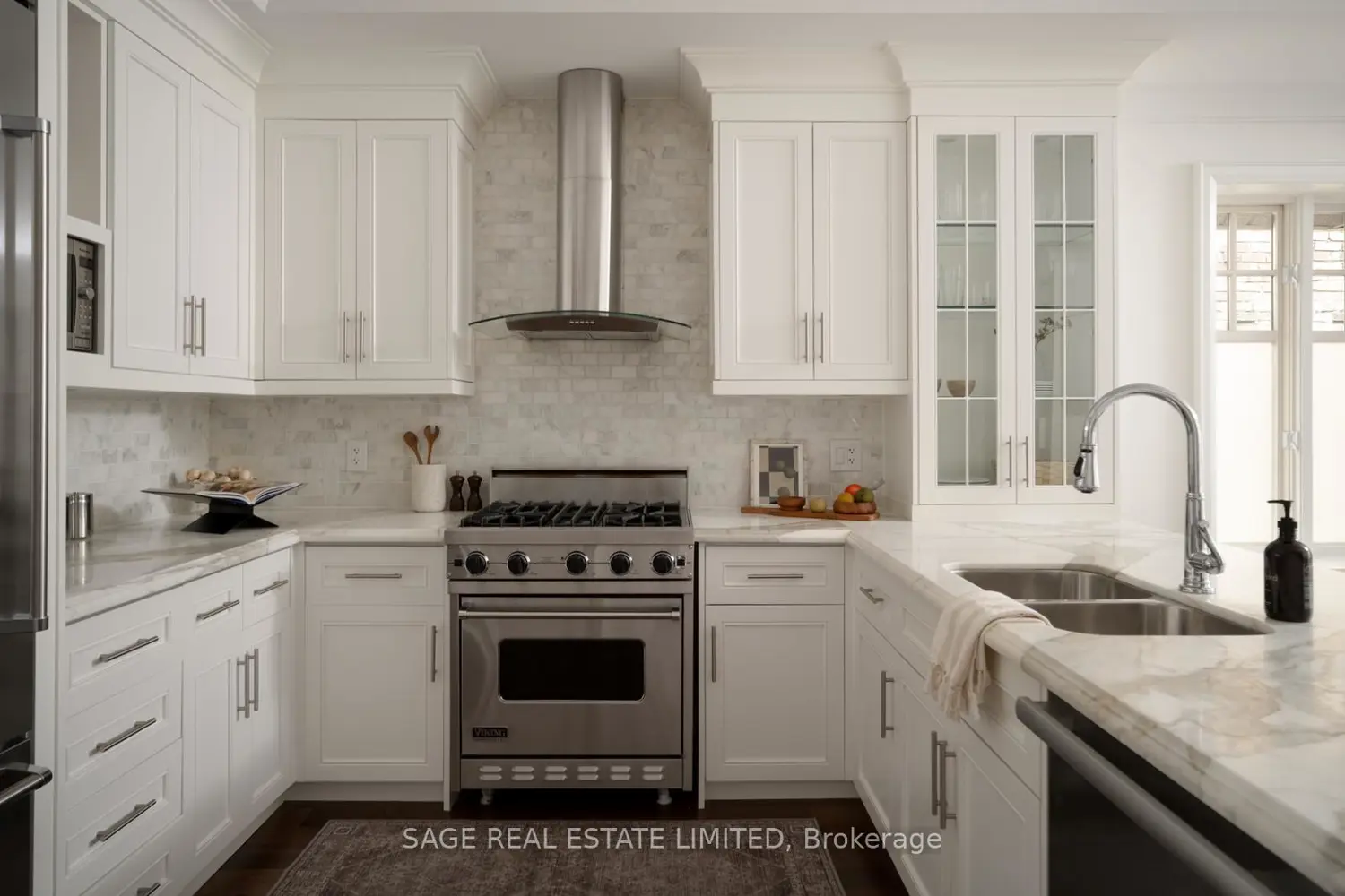 319 Lonsdale Road 3D photo 4
