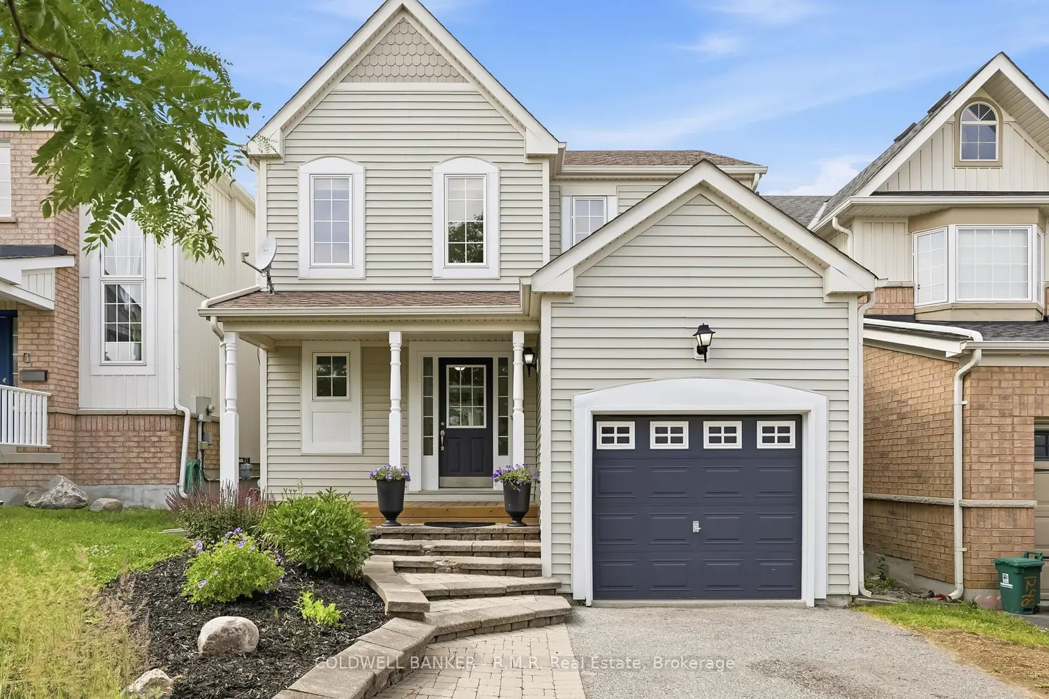 1244 Ashgrove Crescent