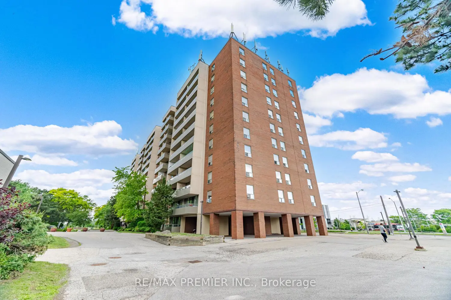1 Four Winds Drive 701