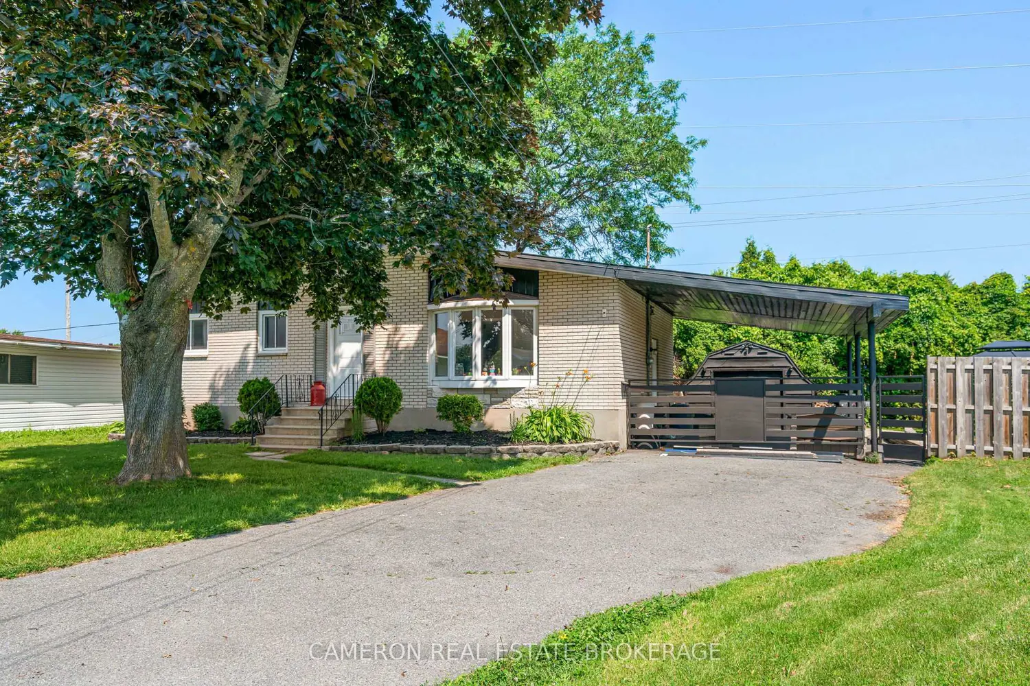 255 Laframboise Avenue photo 3