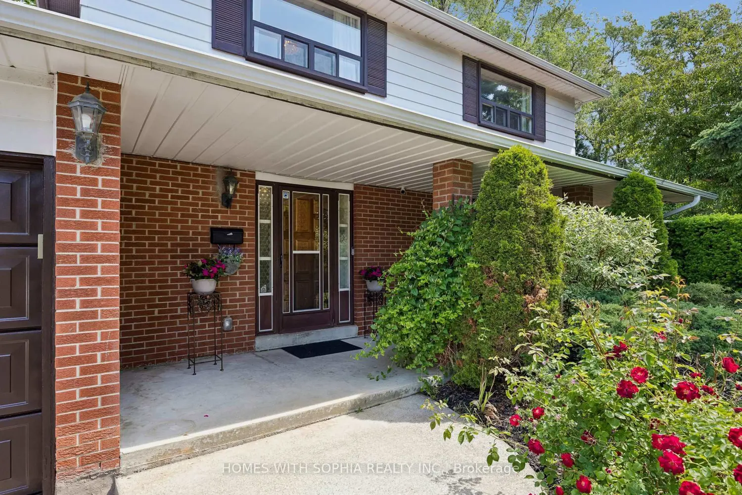 34 Rustywood Drive photo 3