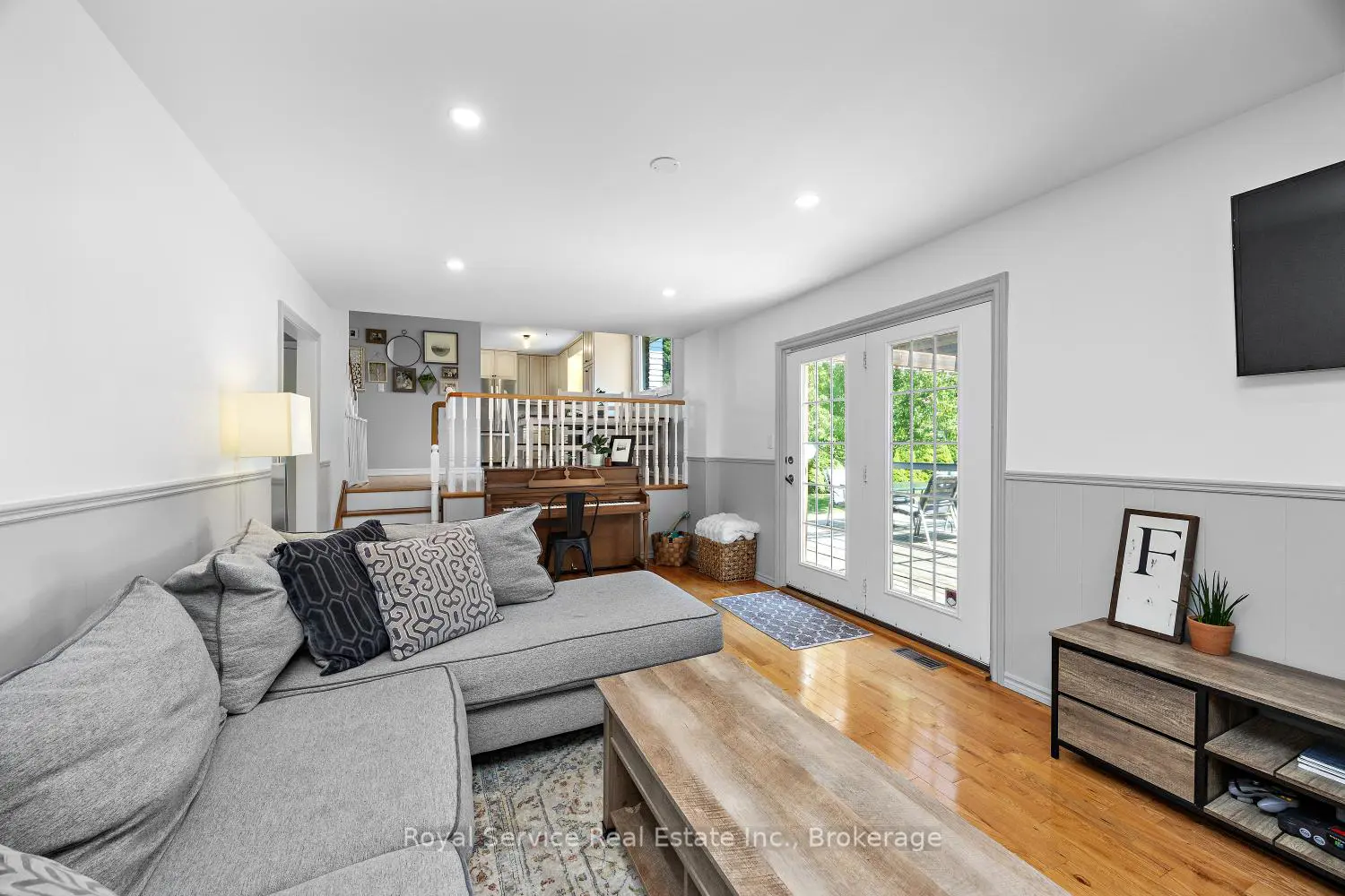 2 Ravensdale Road photo 5