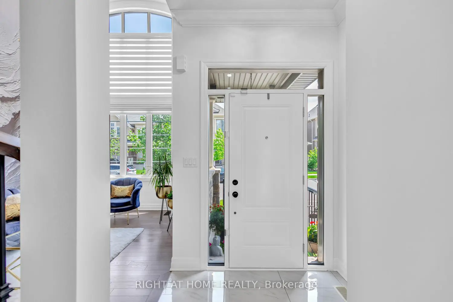 866 Magnolia Terrace photo 2