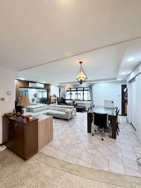 621 Senja Road photo 4