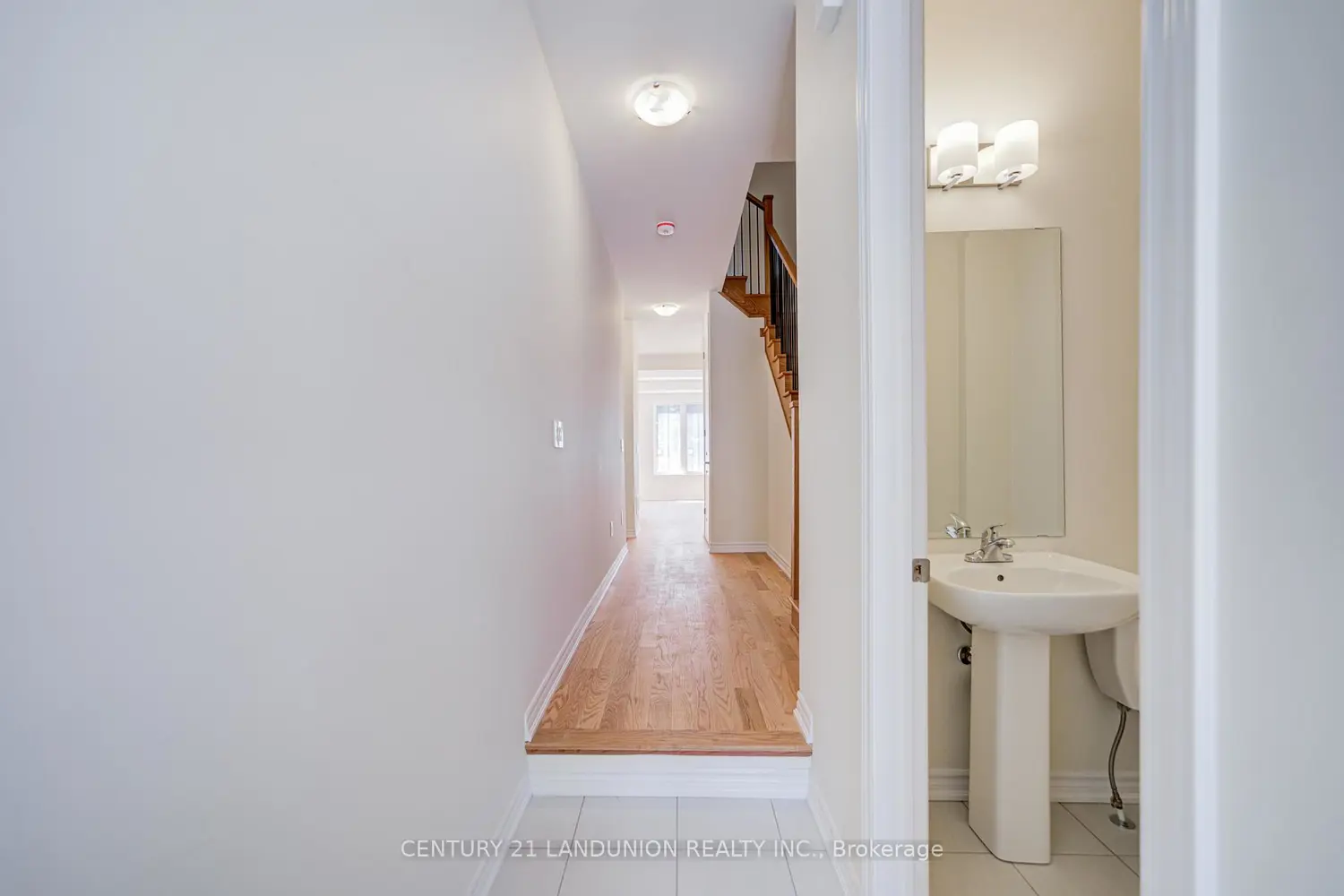 7 Margaret Coburn Place 23 photo 4