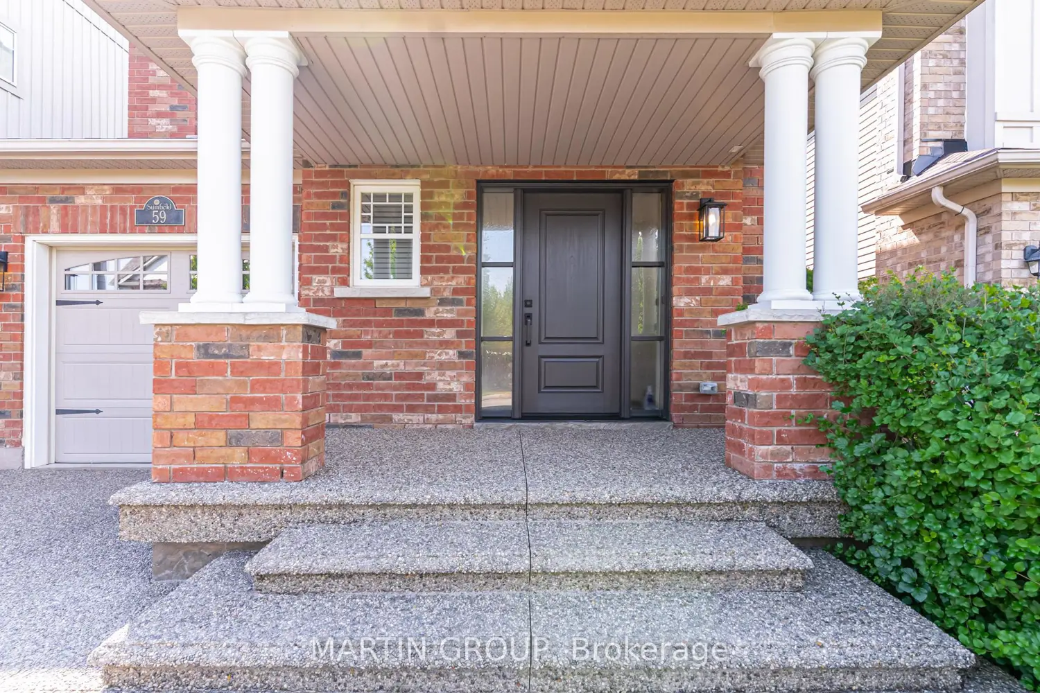 59 Fiddlehead Crescent photo 3