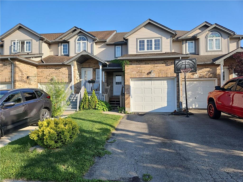 316 Activa Avenue, Kitchener, ON, N2E 3V1