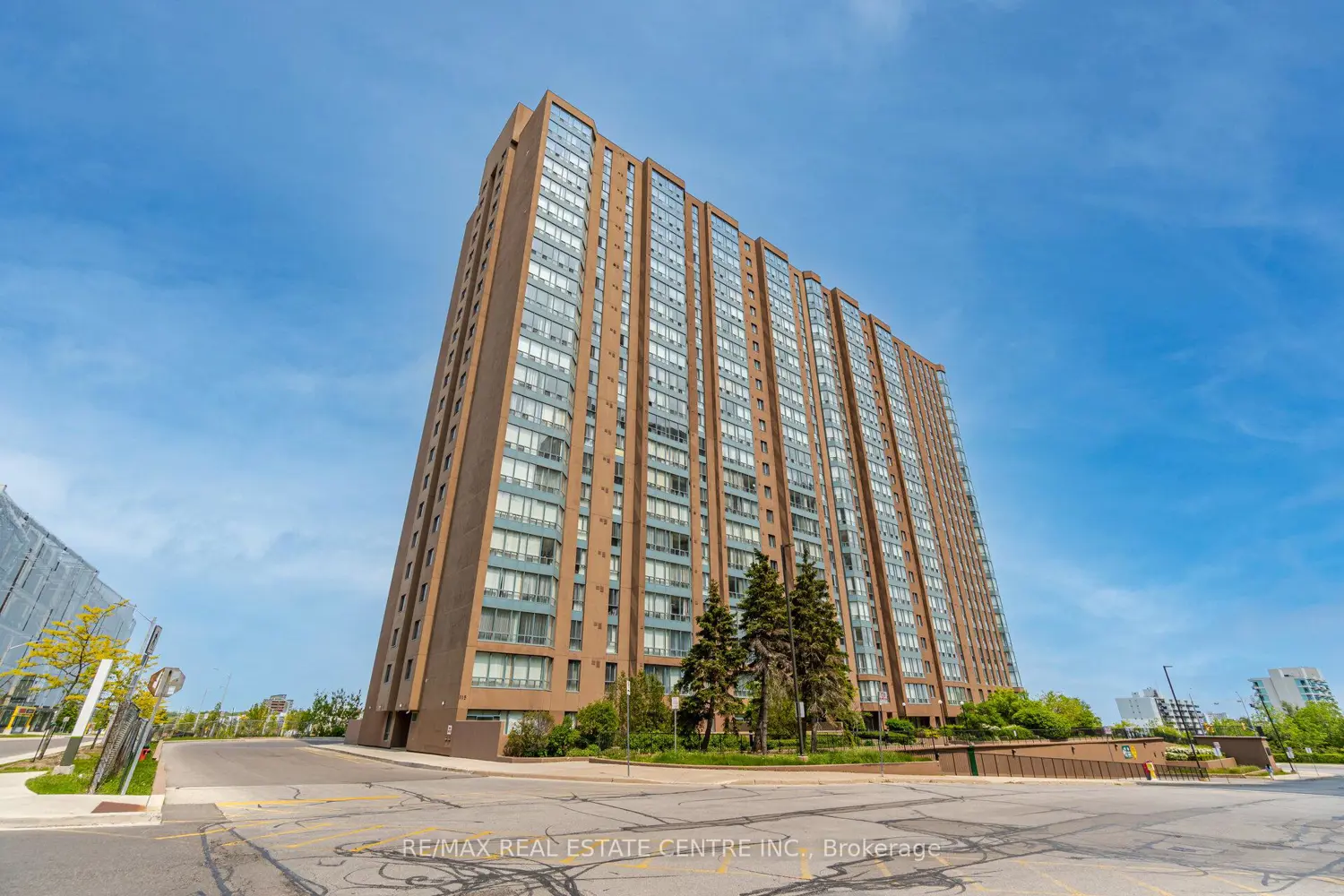 115 Hillcrest Avenue 811