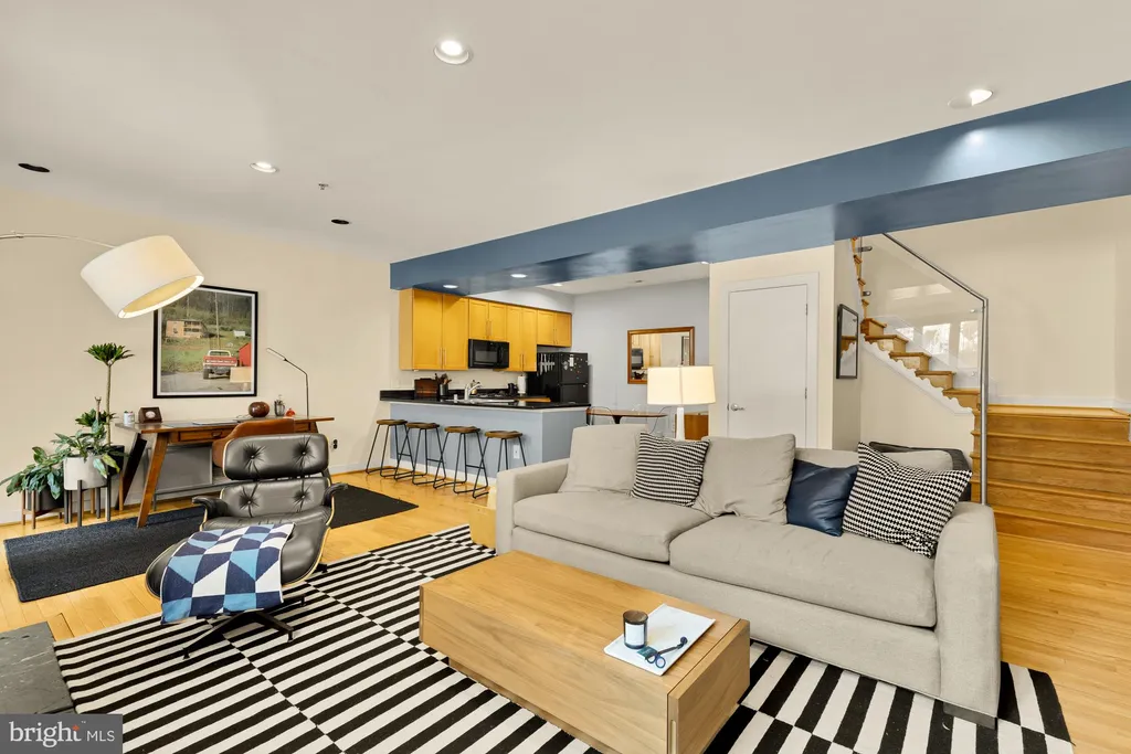 2363 Champlain Street NW Unit 3, Washington, DC 20009 photo 4