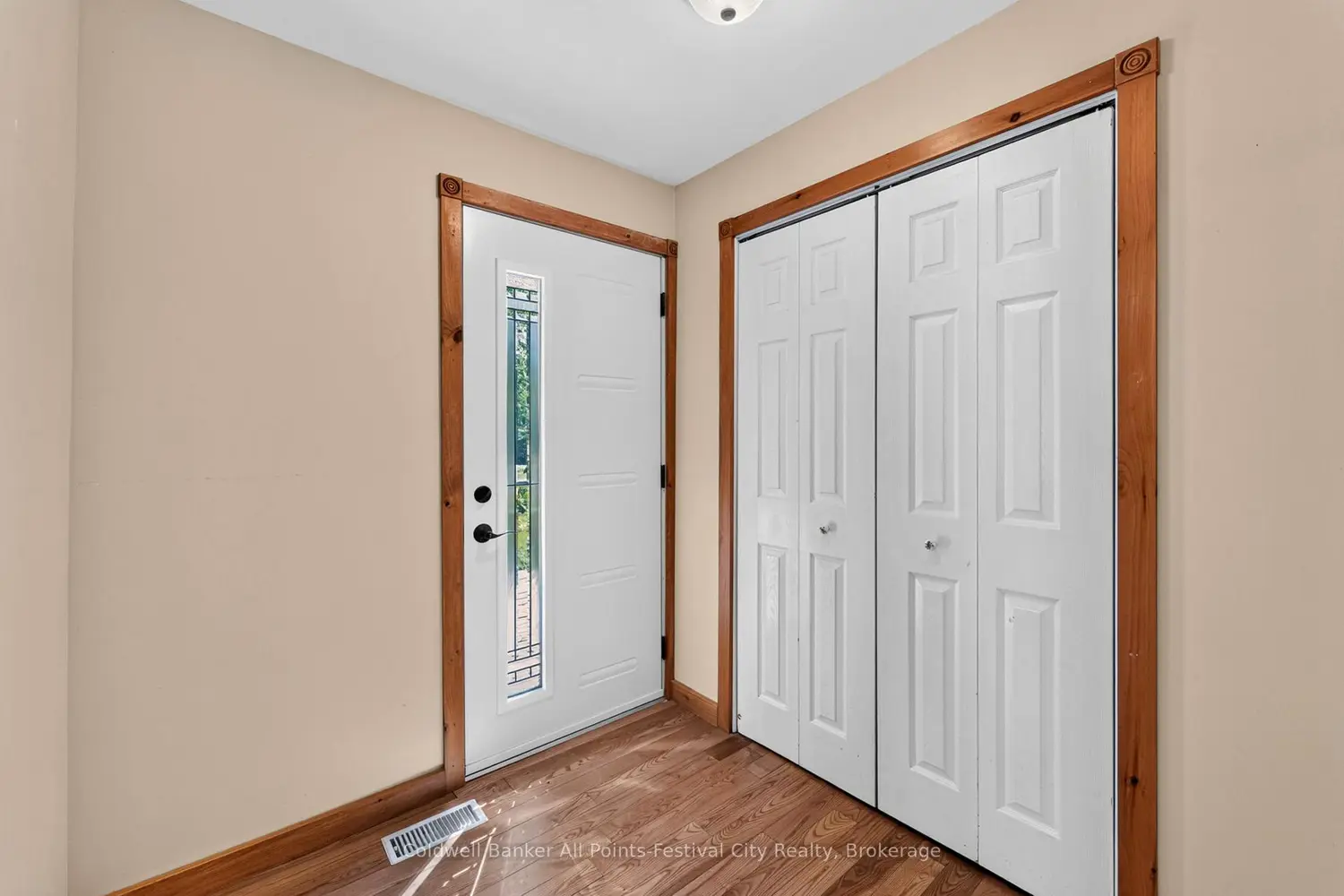1 Ravine Park Road photo 2